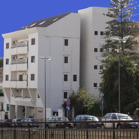 מלון דירות Annunziata 4*